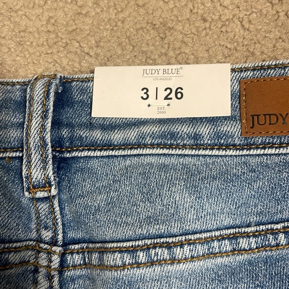 Judy Blue Boyfriend sz 3 distressed denim NWT - Picture 7 of 8